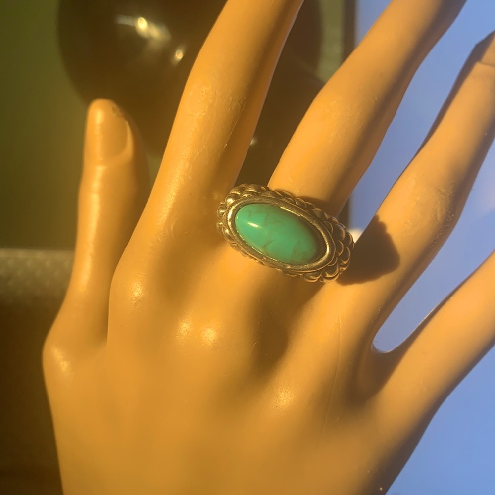 Vintage early 70’s turquoise heavy Silver Ring - Picture 10 of 11